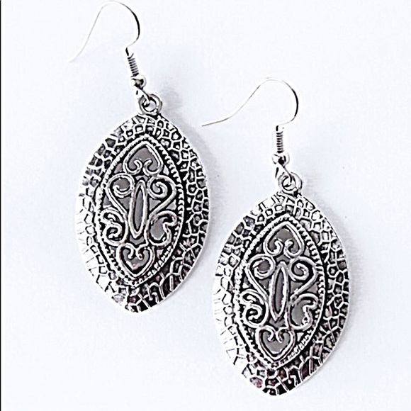 Vintage Silver Boho Earrings NWT - Picture 2 of 4